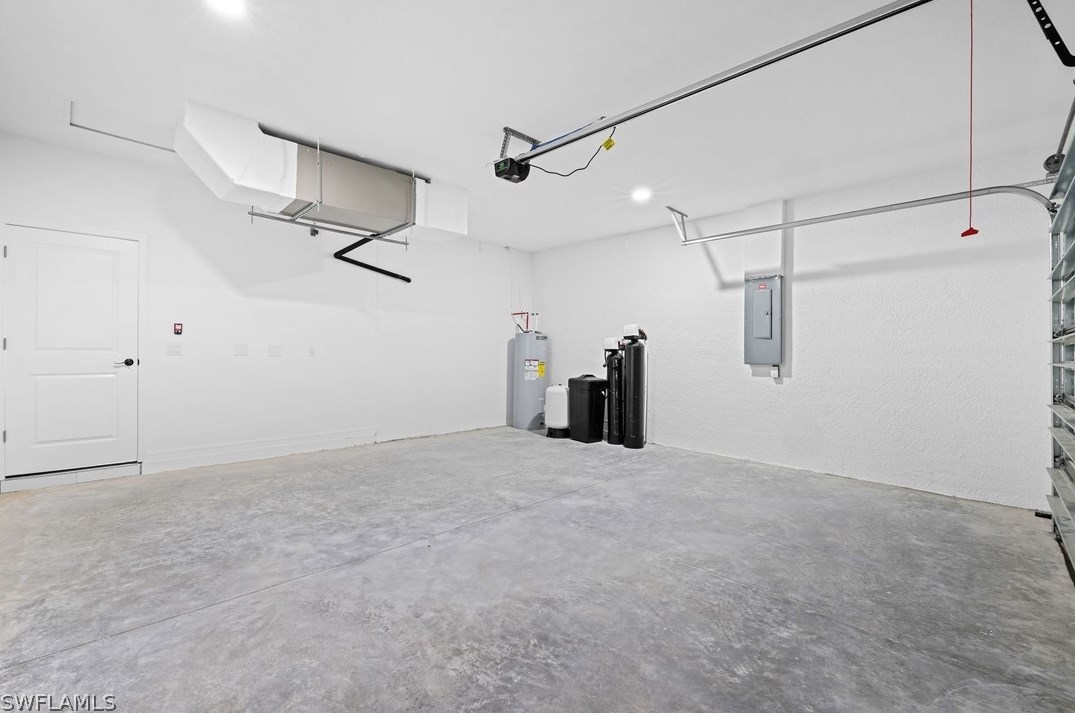 2806 69th St, Lehigh Acres FL 33971-5854 exterior