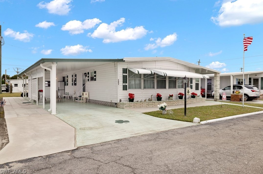 9004 Arbor Dr, Fort Myers, FL 33903-2174