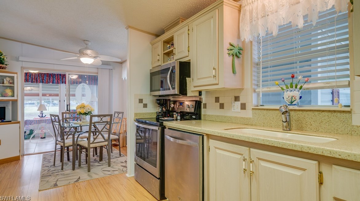 259 Lakeside Dr, Fort Myers, FL 33903