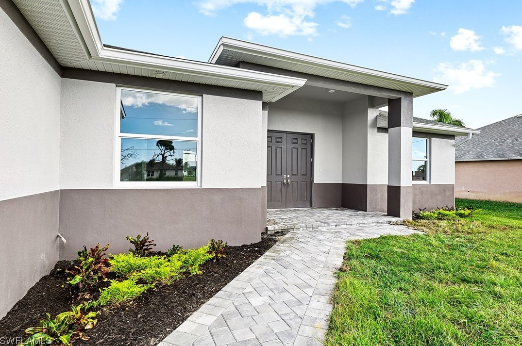 314 16th Pl, Cape Coral, FL