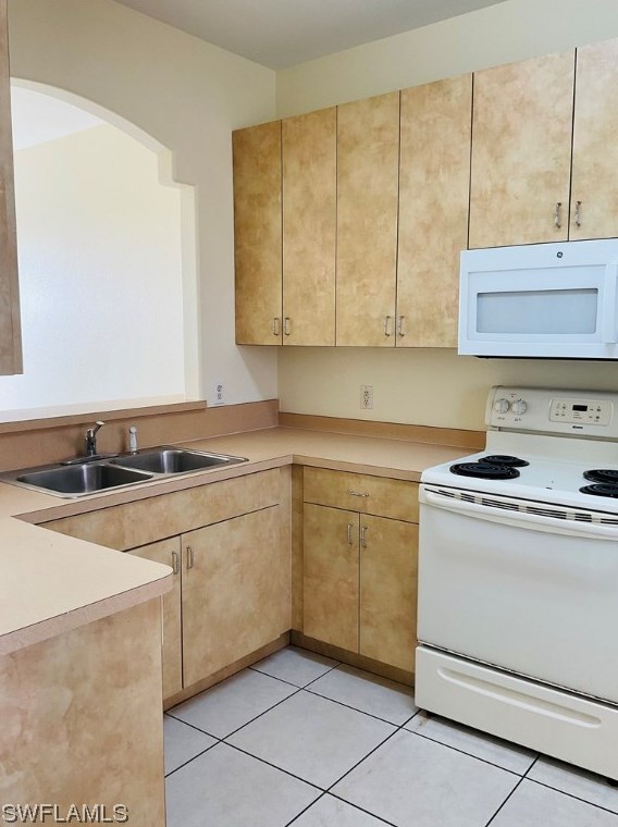 1126 Sw 47th Ter Apt 203, Cape Coral, FL 33914