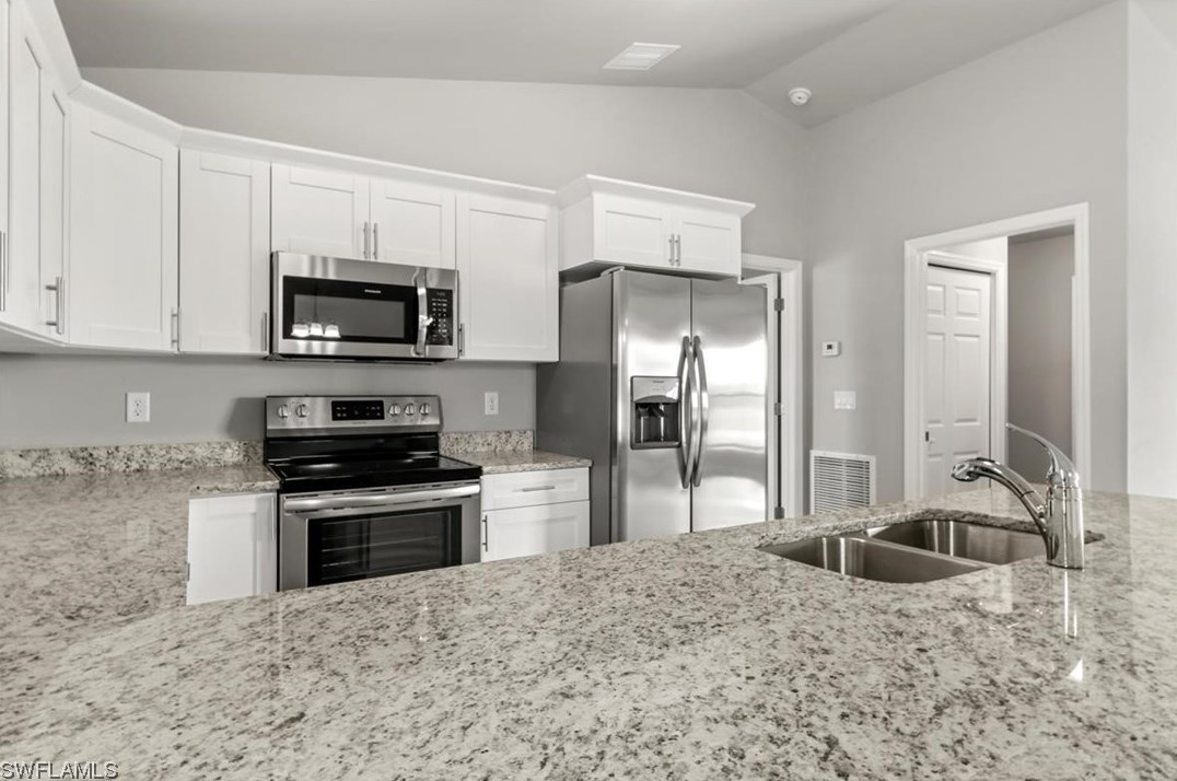 1908 1 St, Cape Coral FL  33990-1348 exterior