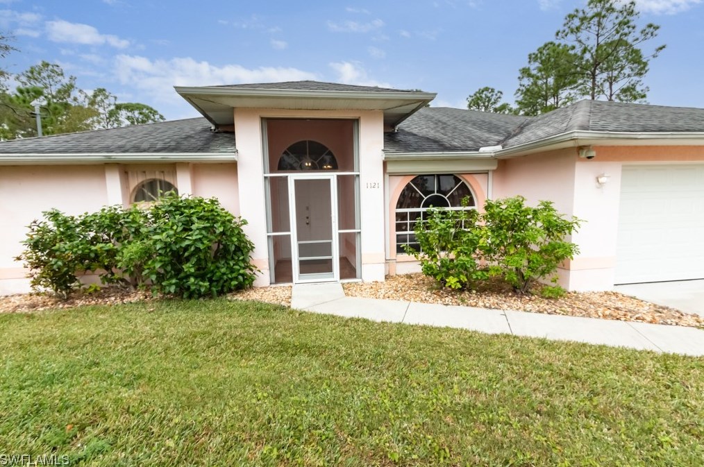 1121 Roosevelt Ave, Lehigh Acres, FL 33936-0930