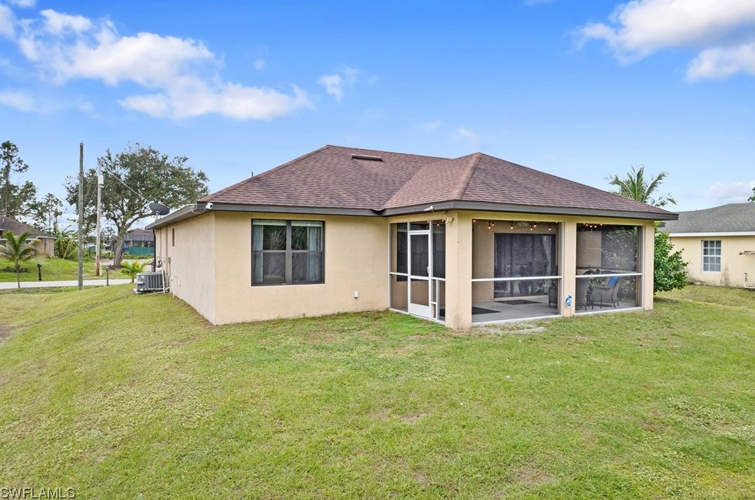 2802 43rd St Sw, Lehigh Acres, FL 33976