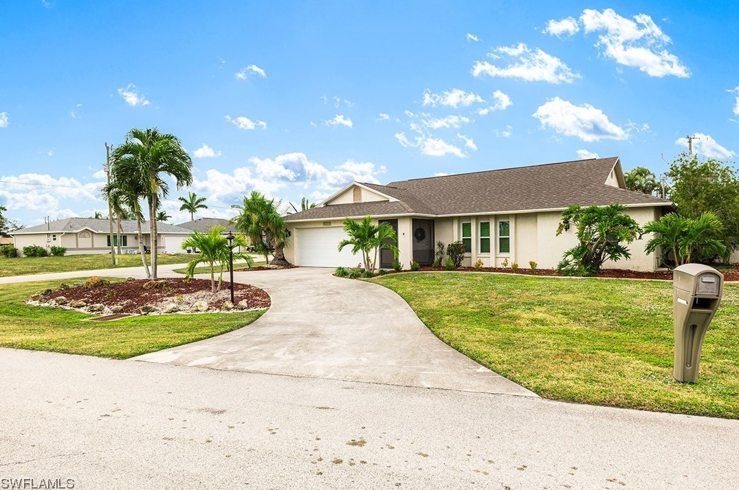3822 6th Pl, Cape Coral, FL 33914-3329