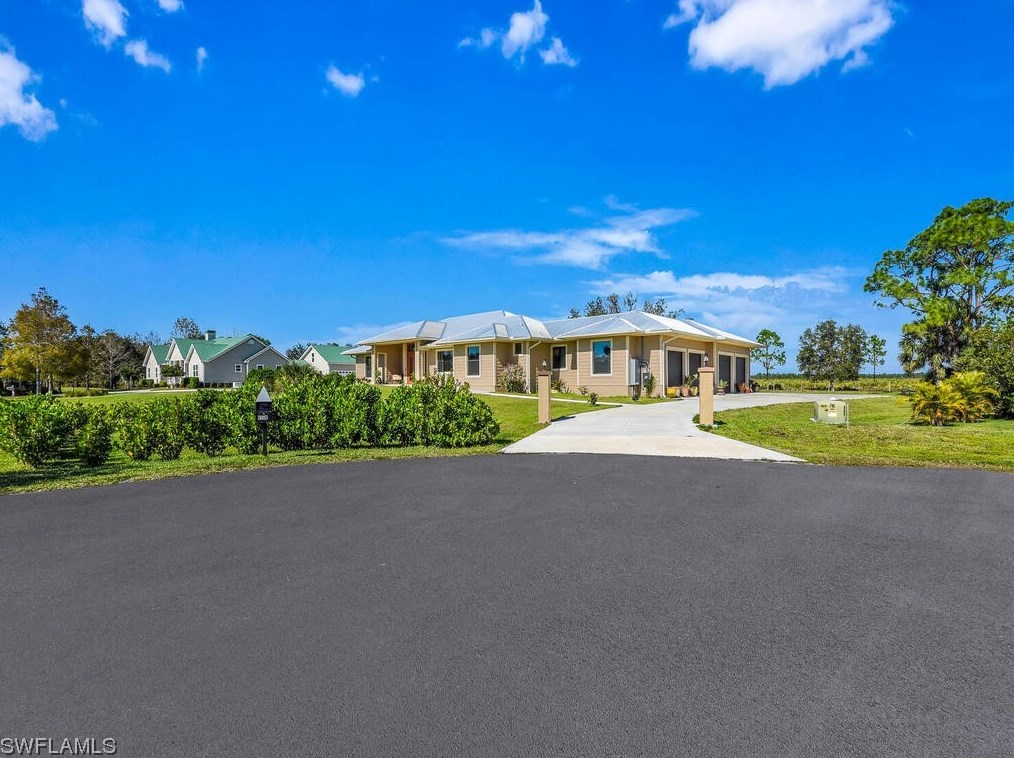 18951 Bridgewood Ct, Alva FL  33920-3125 exterior