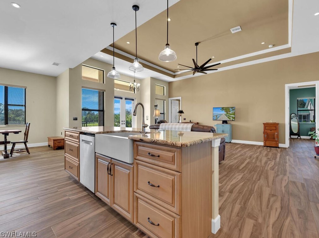 18951 Bridgewood Ct, Alva FL  33920-3125 exterior