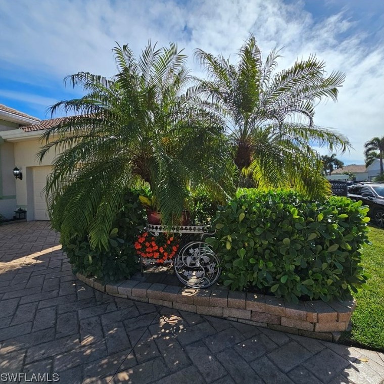 8675 Southwind Bay Cir, Fort Myers FL  33908-6034 exterior