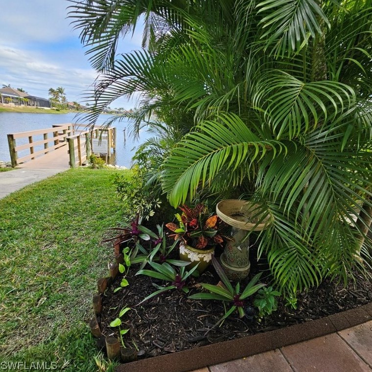 8675 Southwind Bay Cir, Fort Myers FL  33908-6034 exterior