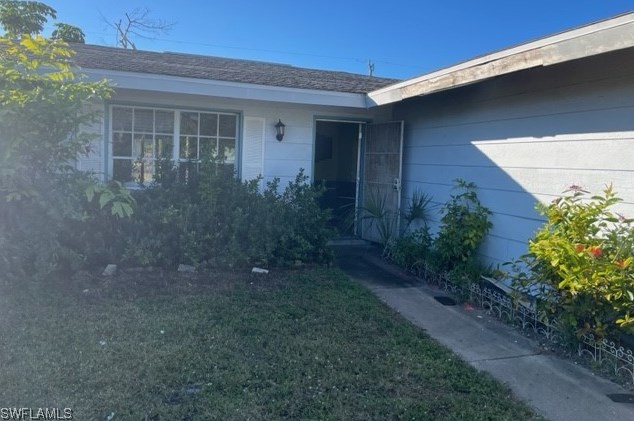 4216 1st Ct, Cape Coral, FL 33904-8411