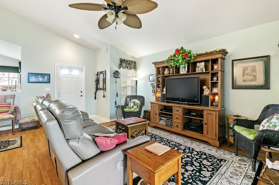 3561 Gloxinia Dr, Fort Myers FL  33917-2060 exterior