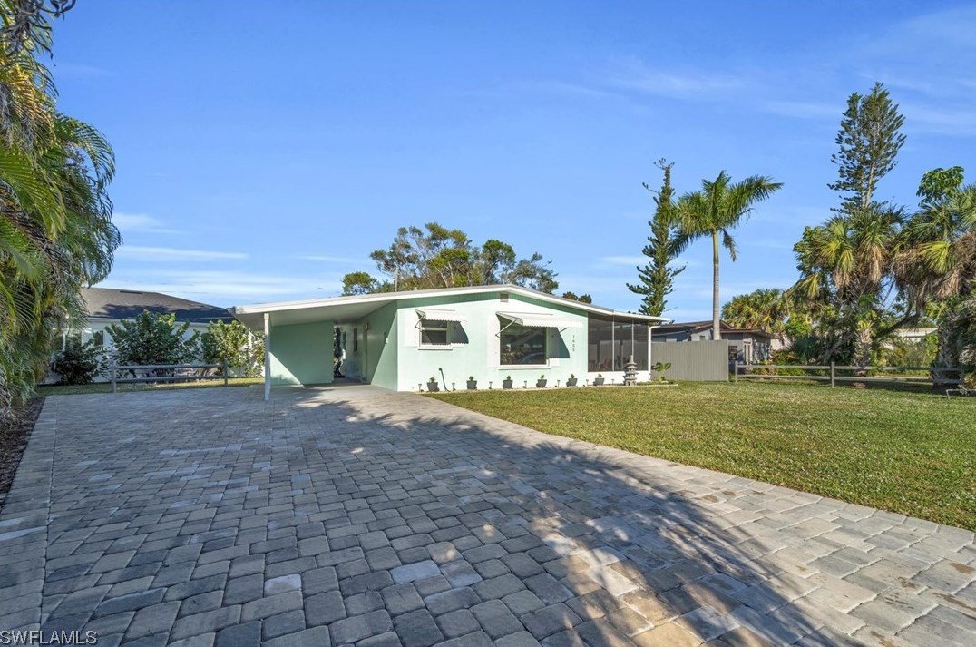 1655 Bates Cir, Fort Myers, FL 33901-8902