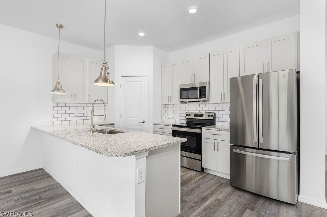 5224 30th St, Lehigh Acres FL  33973-6651 exterior