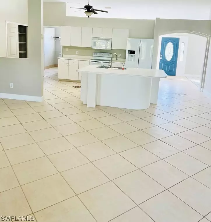 923 Se 23rd Ter, Cape Coral, FL 33909