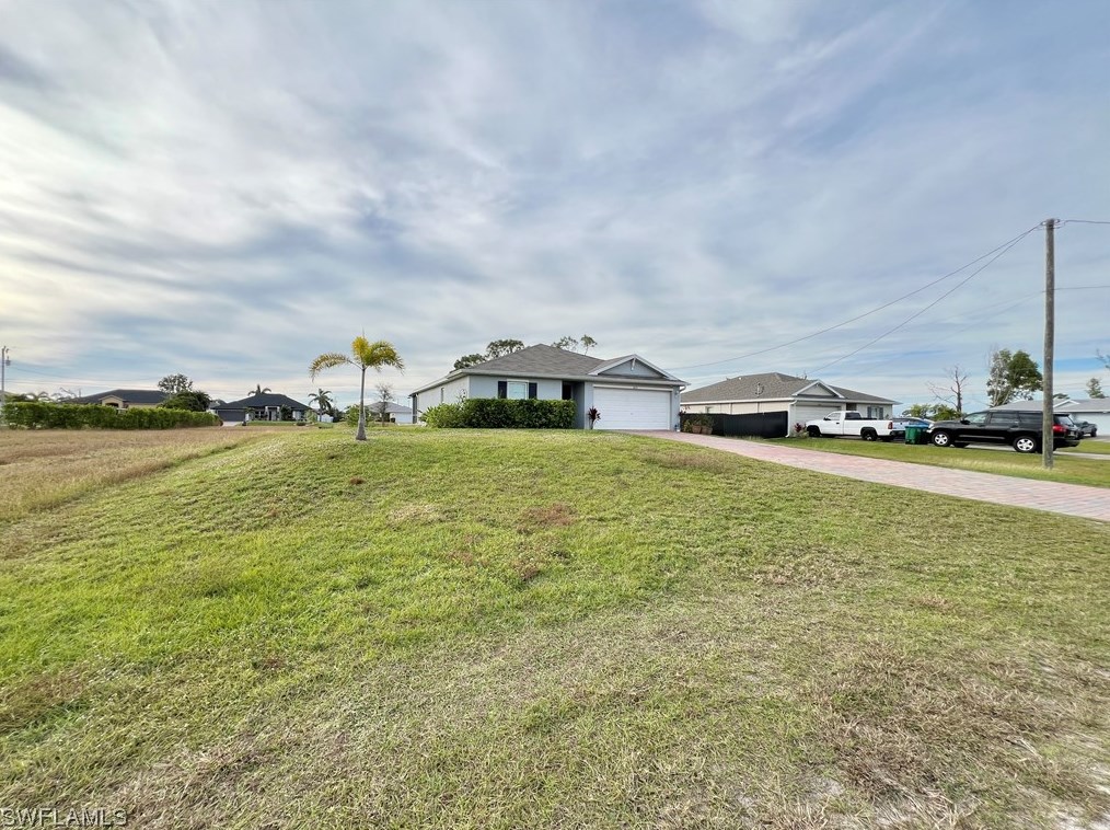 3622 14th Pl, Cape Coral, FL 33909-6440