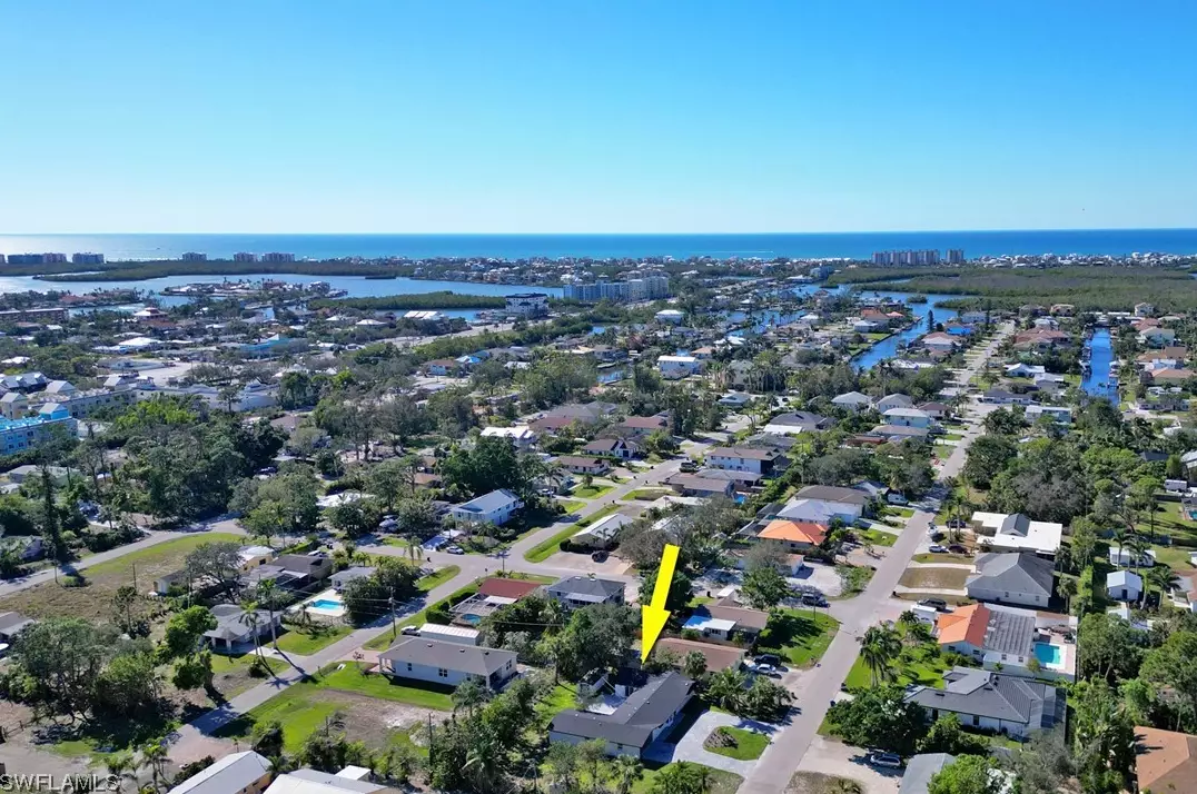 4321 Mariner Rd, Bonita Springs FL 34134-3964 exterior