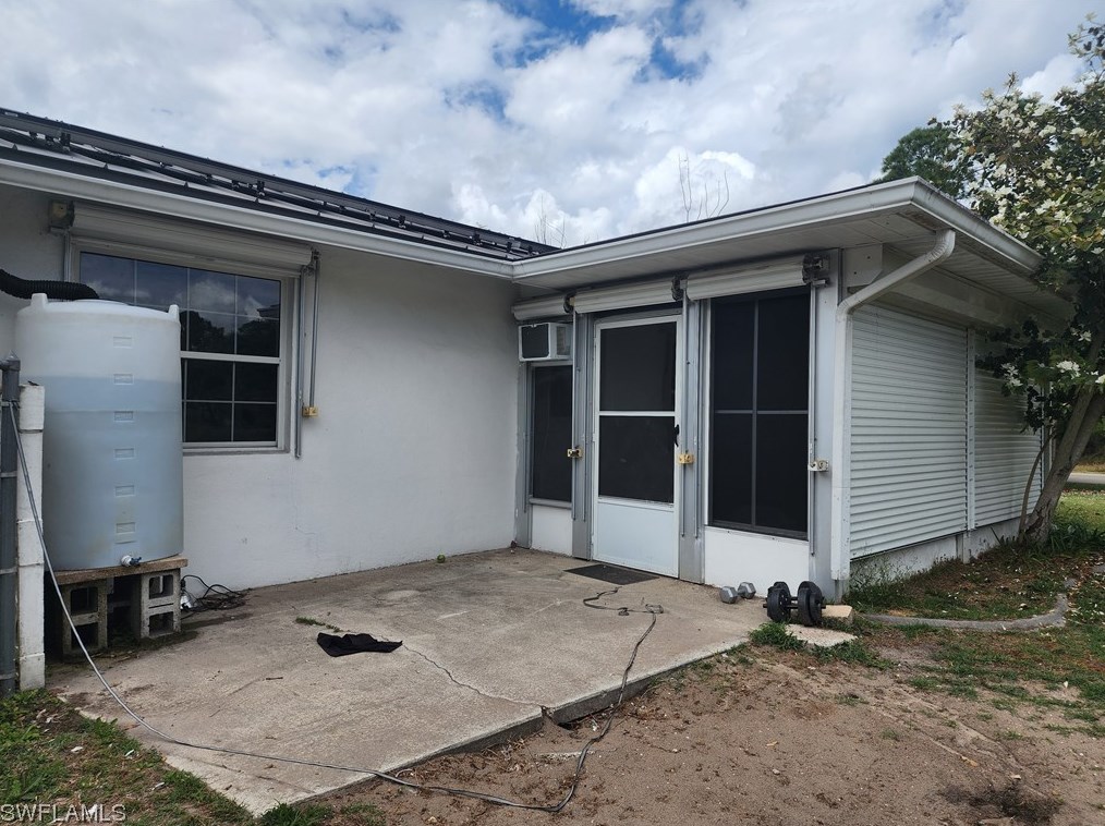 522 Michael Ave, Lehigh Acres FL  33936-1044 exterior