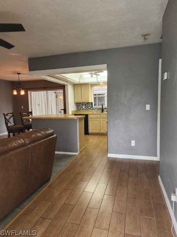 522 Michael Ave, Lehigh Acres FL  33936-1044 exterior