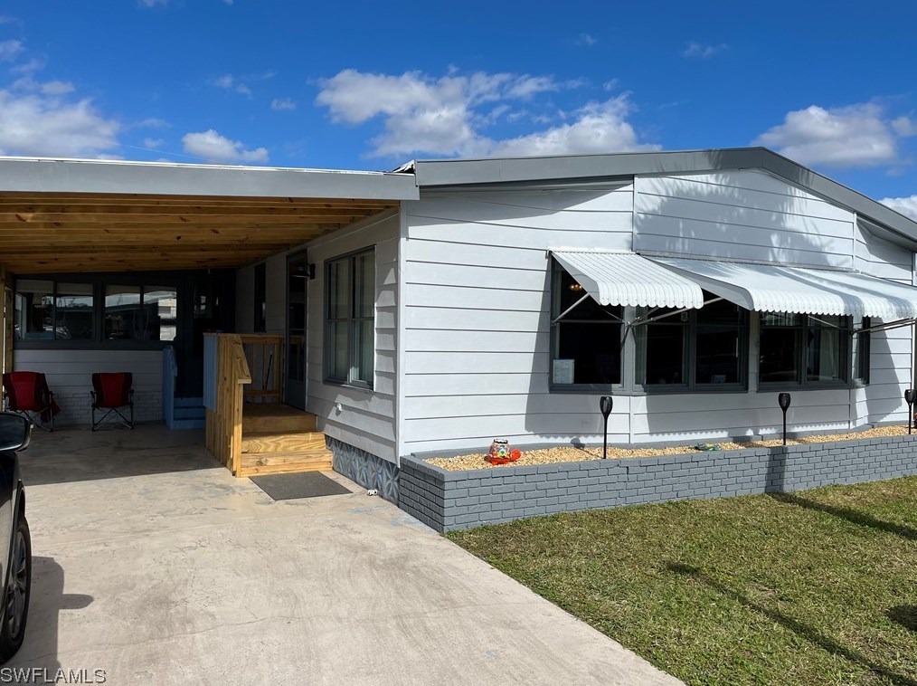 9218 Bonita Dr, Fort Myers, FL 33903-2160