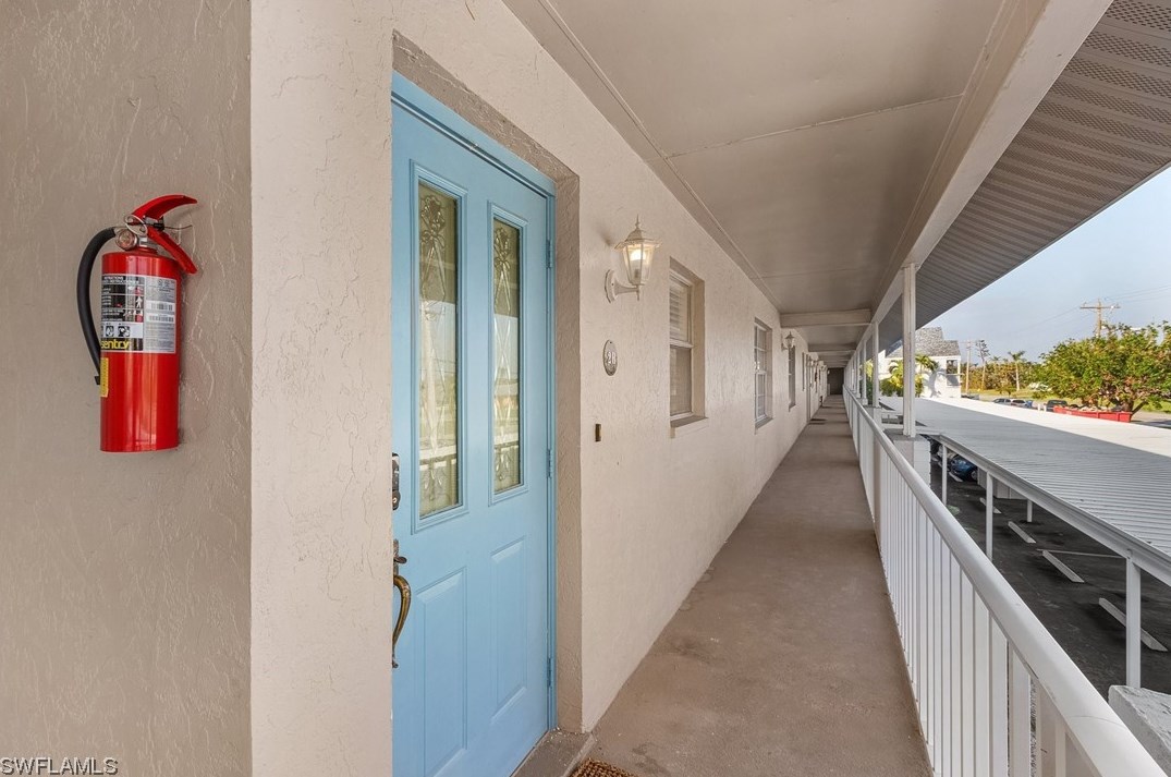 1120 46th St, Cape Coral, FL 33914-6345