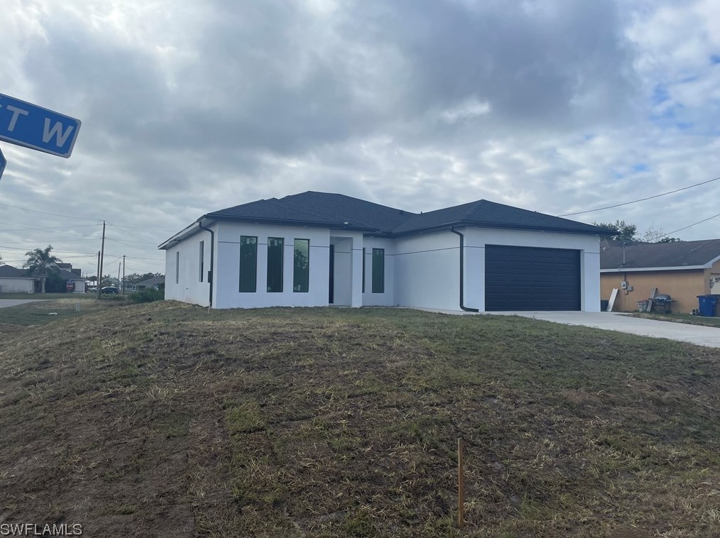 3717 10th St, Lehigh Acres, FL 33976-2806