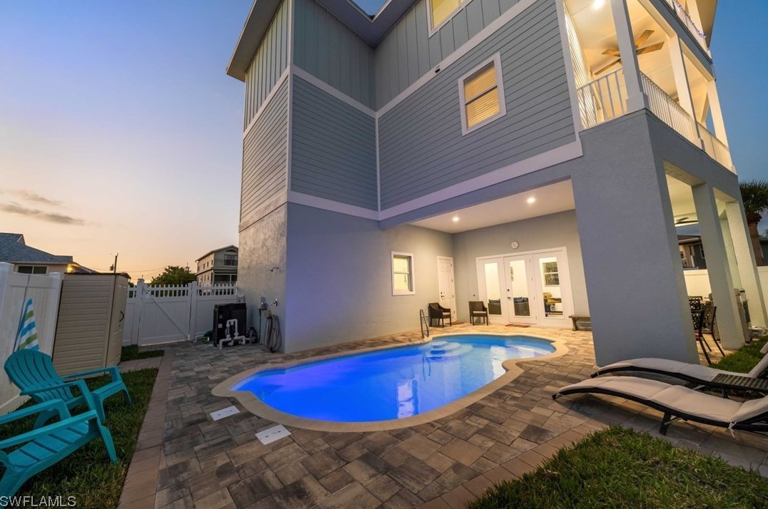 100 Anchorage St, Fort Myers Beach, FL 33931