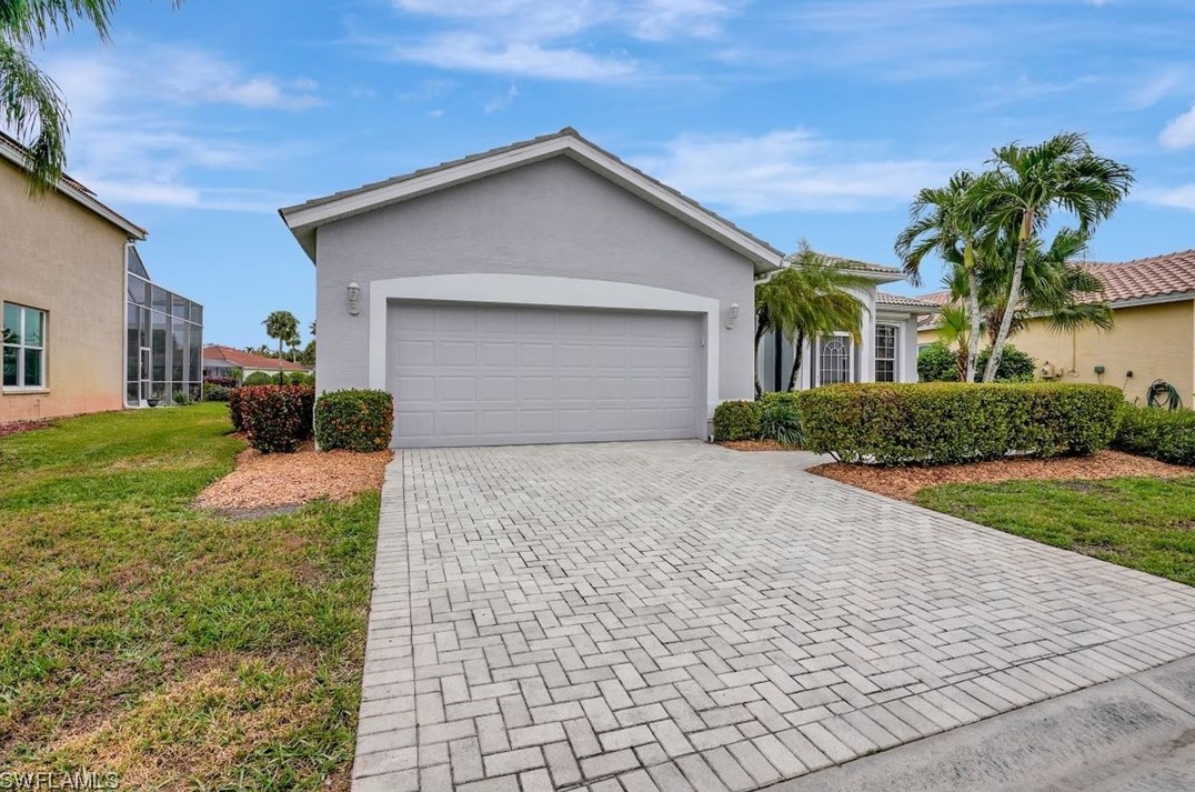 11165 Lakeland Cir, Fort Myers, FL 33913-6926