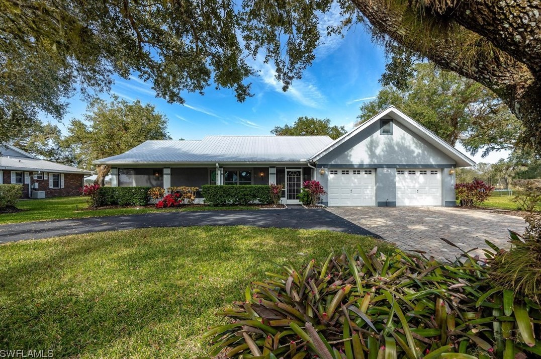 1470 Riverbend Dr, Labelle, FL 33935-9445