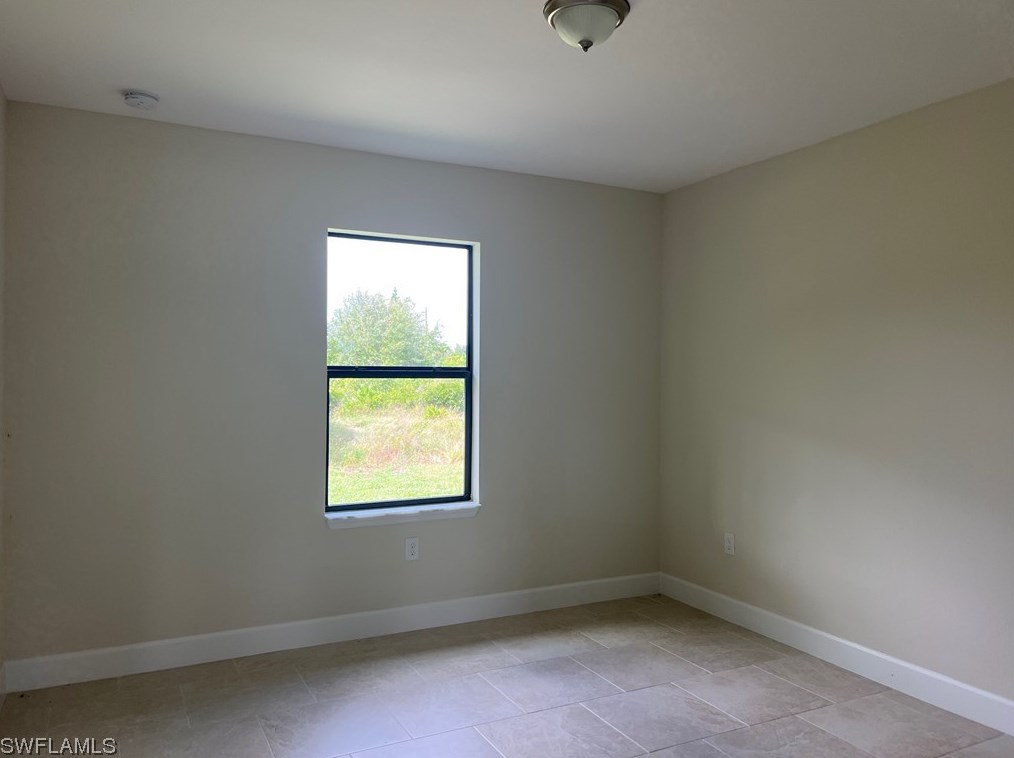 332 Peerless St, Lehigh Acres FL 33974-9440 exterior