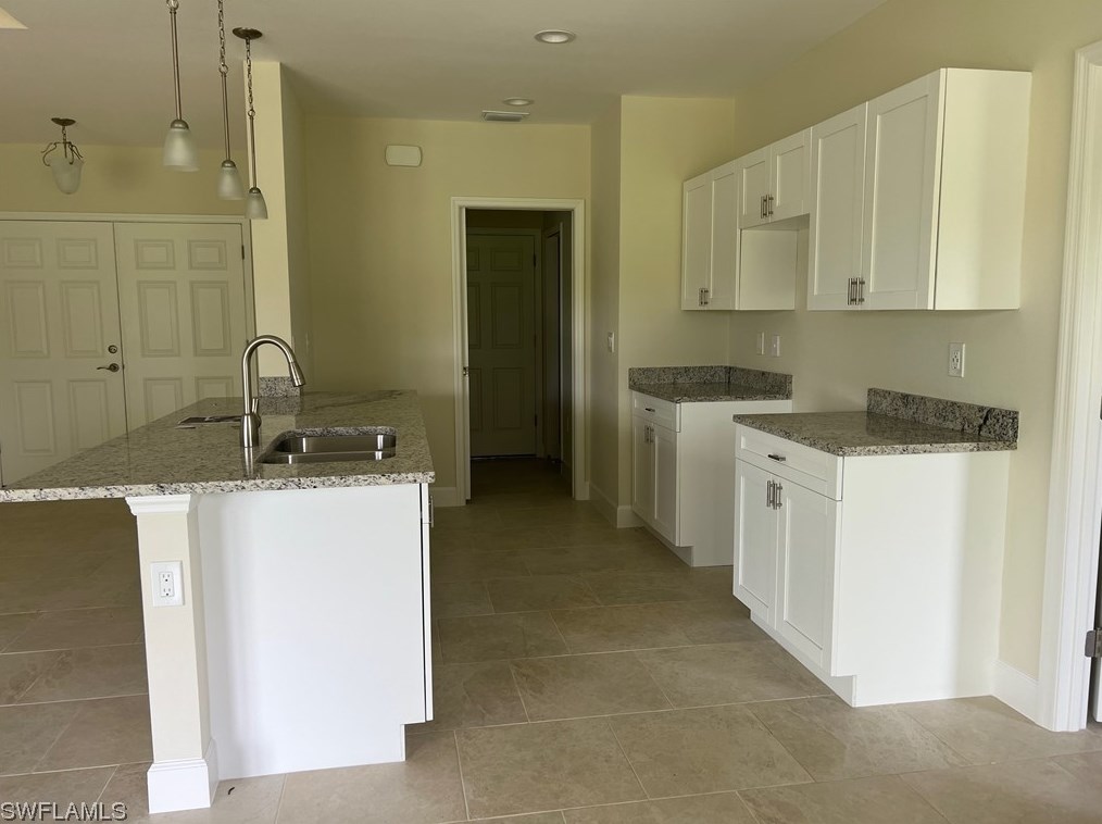 332 Peerless St, Lehigh Acres FL 33974-9440 exterior