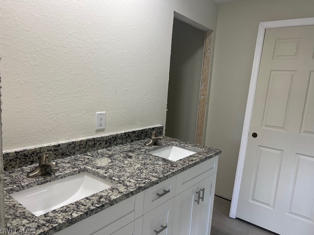 332 Peerless St, Lehigh Acres FL 33974-9440 exterior