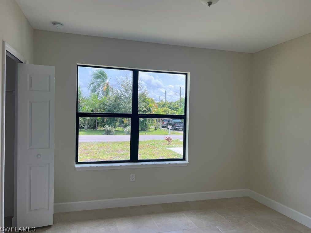 332 Peerless St, Lehigh Acres FL 33974-9440 exterior