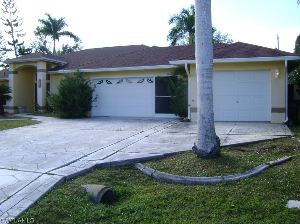 2022 8th Ave, Cape Coral, FL 33990-2507