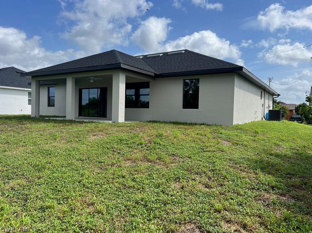 347 Ranier Ave, Lehigh Acres, FL 33974-2424
