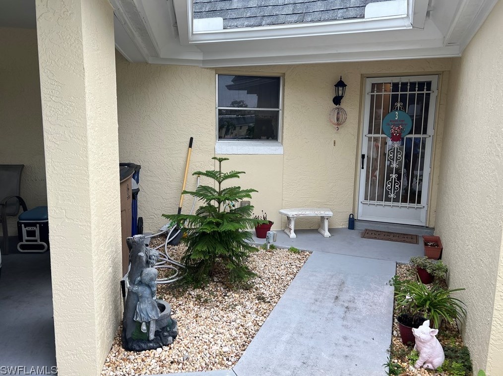 3 Regency Ct, Lehigh Acres, FL 33936