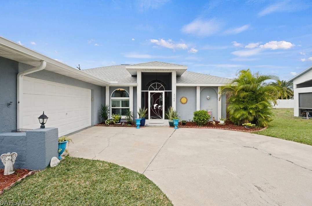 3708 2nd Pl, Cape Coral FL  33904-4813 exterior