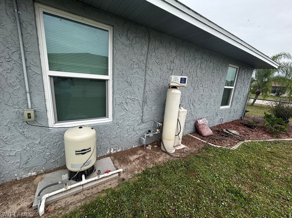 218 Ground Dove Cir, Lehigh Acres FL  33936-6909 exterior