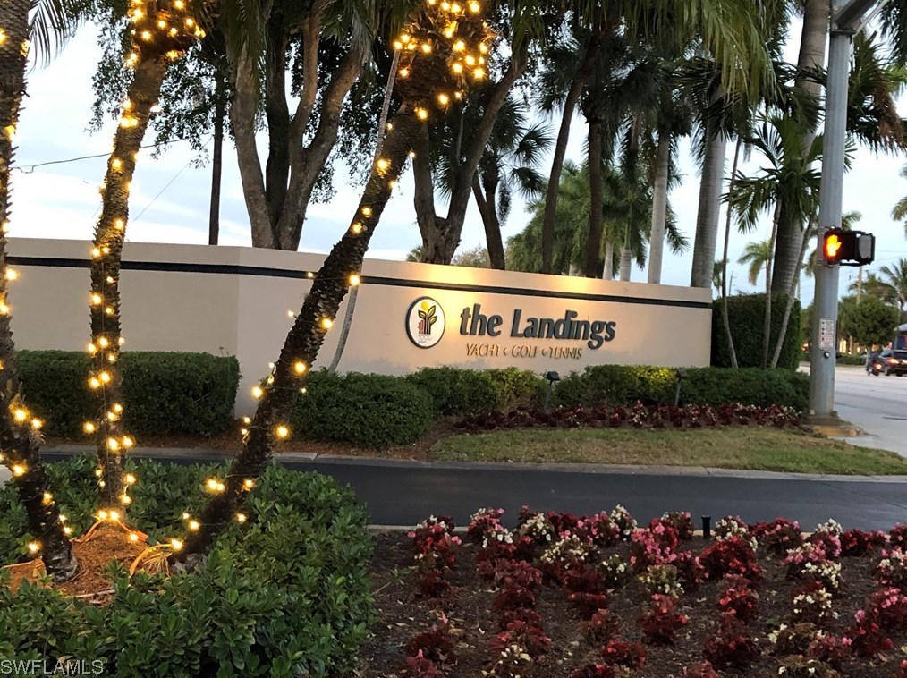 5015 Harbortown Ln, Fort Myers FL  33919-4650 exterior