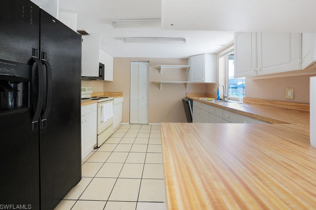 2122 5th Ter, Cape Coral FL  33909-2760 exterior