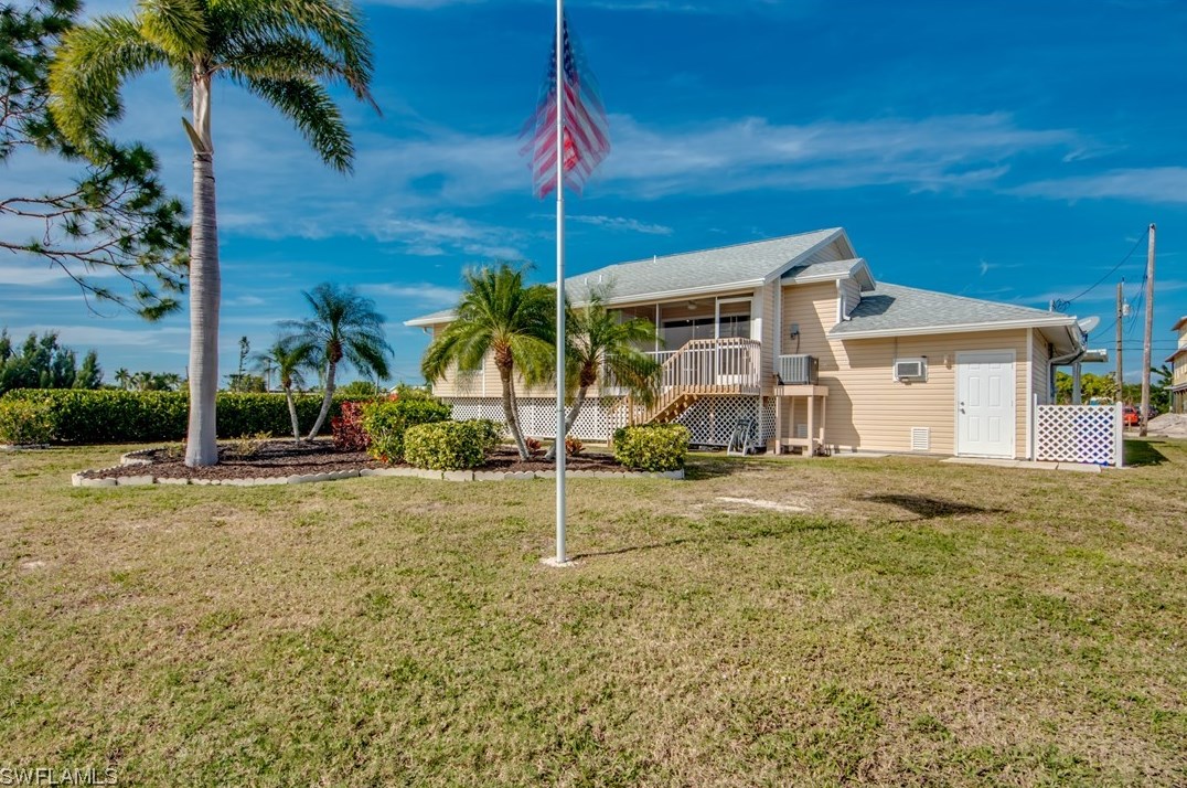 3289 8 Ave, Saint James City FL  33956-2130 exterior