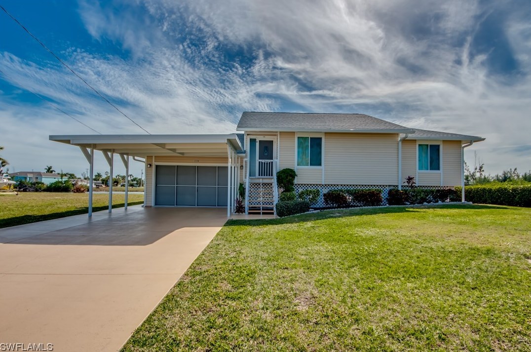 3289 8th Ave, Saint James City, FL 33956-2130