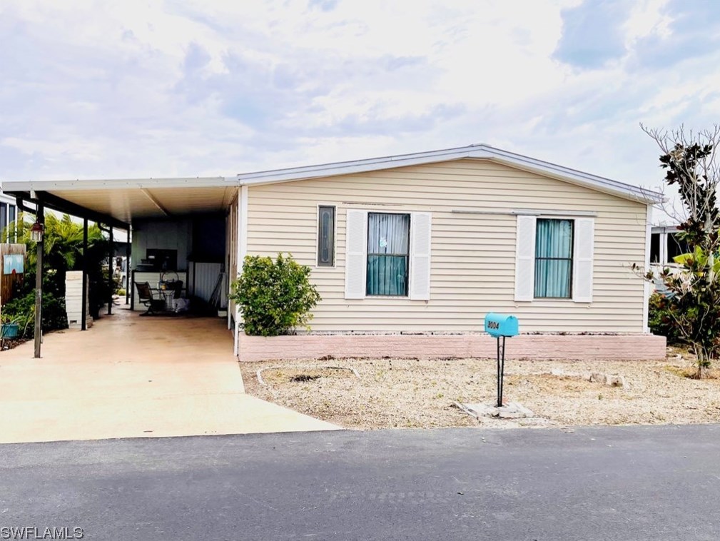 3004 Harpoon Ln, Saint James City, FL 33956-2382