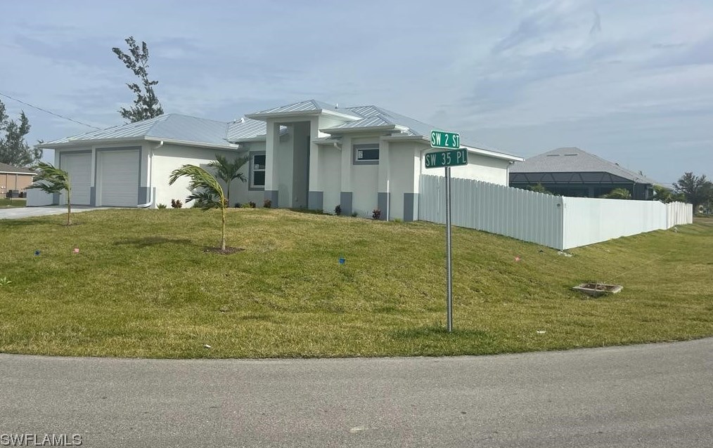 141 35th Pl, Cape Coral, FL 33993-6970