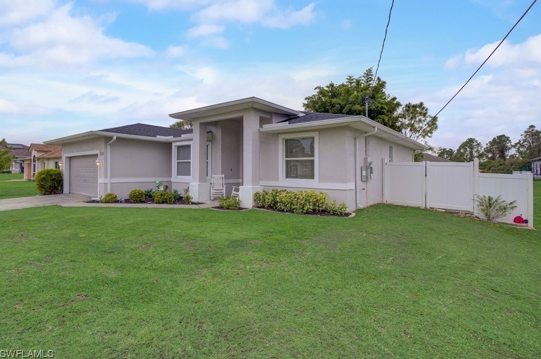 5315 Billings St, Lehigh Acres FL 33971-6572 exterior