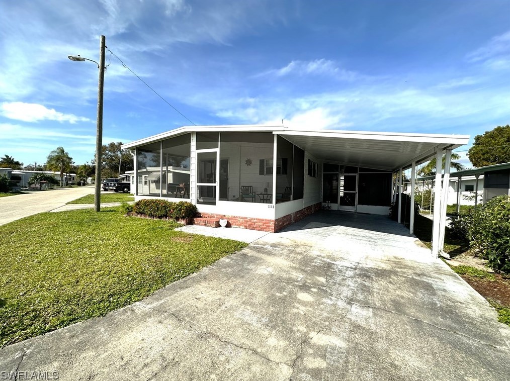111 Gaslight Ave, Fort Myers, FL 33917-6532