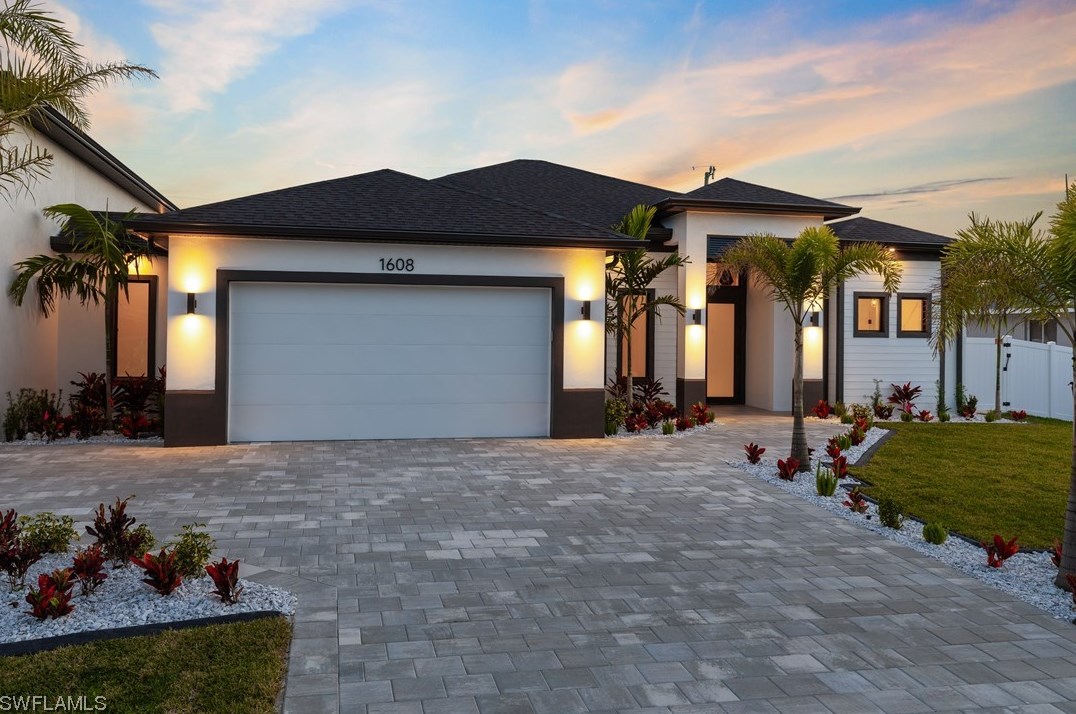 1608 12th Ln, Cape Coral, FL 33991-2396