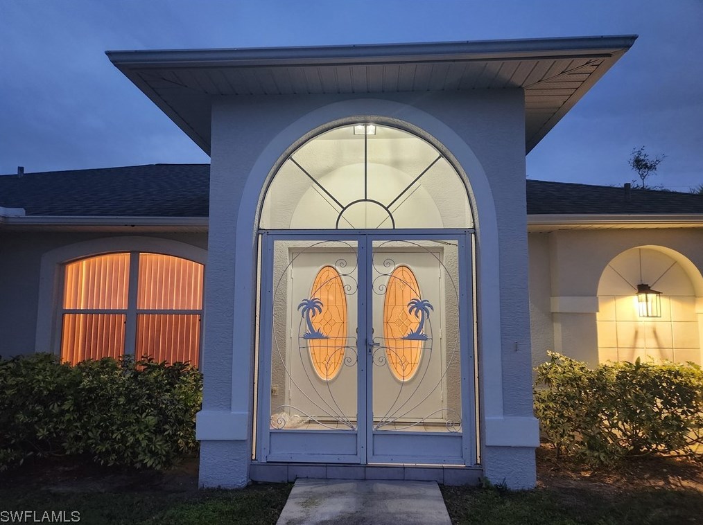 204 19th Ter, Cape Coral, FL 33909-5503