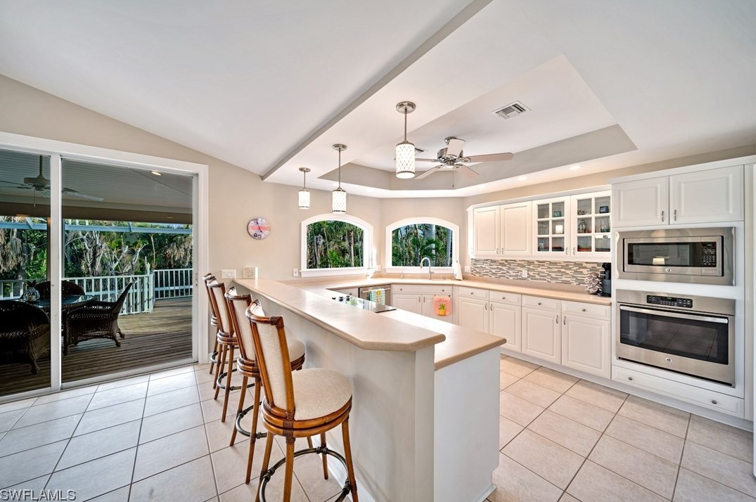 4428 Waters Edge Ln, Sanibel FL  33957-2805 exterior