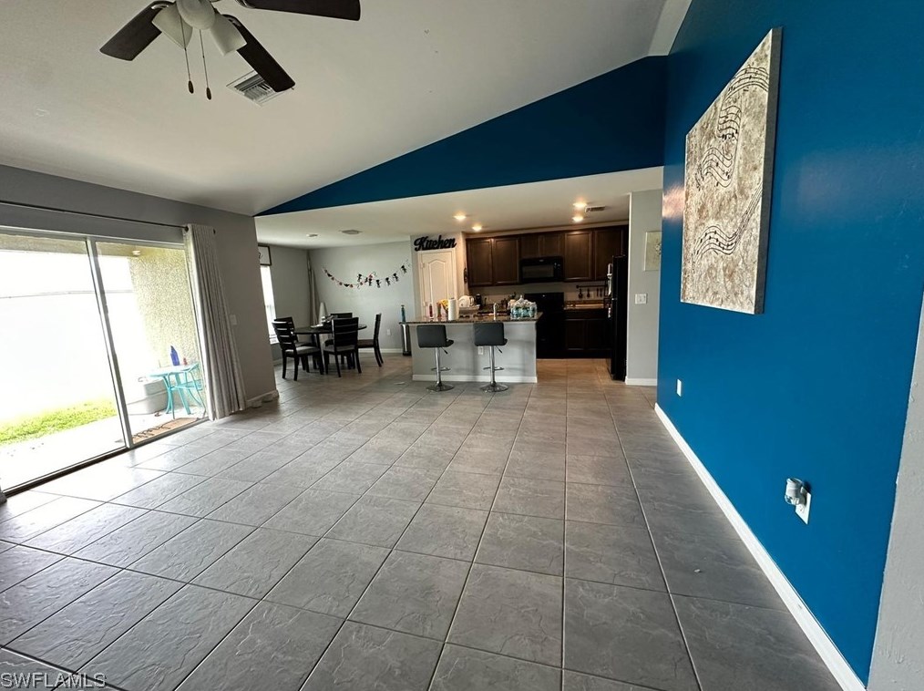 828 Sea Urchin Cir, Fort Myers, FL 33913-2411
