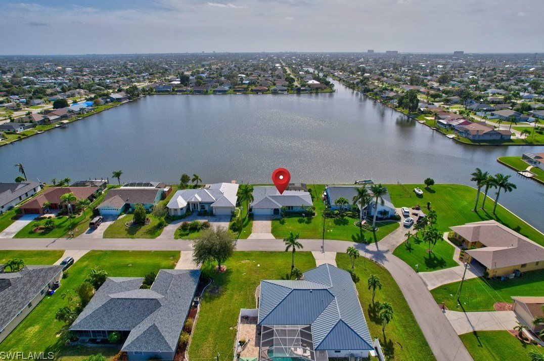 432 35th St, Cape Coral, FL 33914-7827